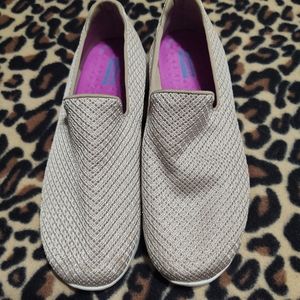 Women's sketchers go walk shoes